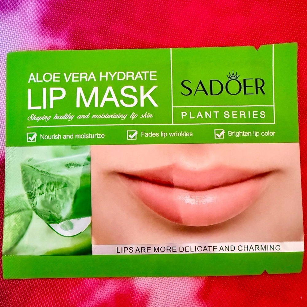 💚 Sadoer 🌱 Aloe Vera Hydration Lip Mask (Nourish, fade lines, brighten!)